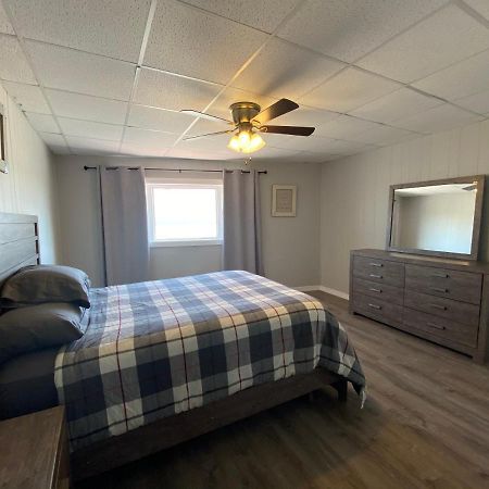 Affordable Beachfront Apartment With Balcony Sleeps 8 Wildwood Exterior photo